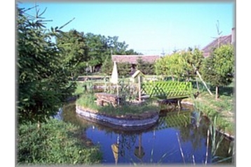 Унгария Privát Nagytótfalu, Екстериор